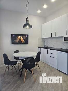 Студия квартира, посуточно, 36м2, 1/7 этаж