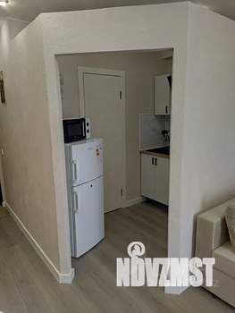 Студия квартира, посуточно, 25м2, 1/4 этаж