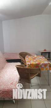 Студия квартира, посуточно, 25м2, 1/5 этаж