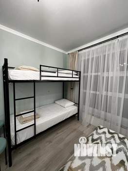 Студия квартира, посуточно, 30м2, 1/3 этаж