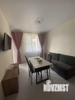 1-к квартира, посуточно, 40м2, 3/3 этаж