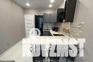 1-к квартира, посуточно, 40м2, 5/8 этаж