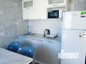 Студия квартира, посуточно, 38м2, 2/7 этаж