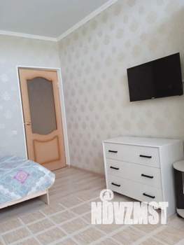 1-к квартира, посуточно, 38м2, 4/9 этаж