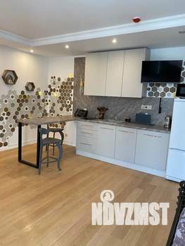 Студия квартира, посуточно, 37м2, 5/8 этаж