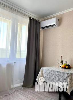 1-к квартира, посуточно, 38м2, 13/16 этаж