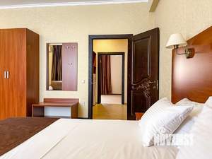 2-к квартира, посуточно, 50м2, 1/1 этаж