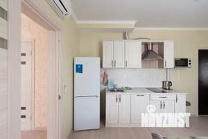 2-к квартира, посуточно, 40м2, 3/3 этаж