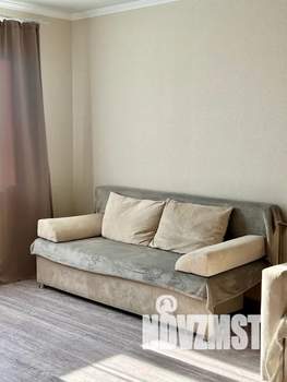 1-к квартира, посуточно, 38м2, 13/16 этаж