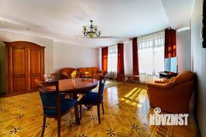 3-к квартира, посуточно, 109м2, 1/1 этаж