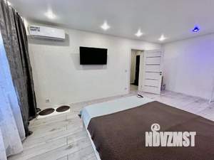 1-к квартира, посуточно, 42м2, 1/1 этаж