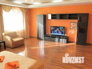 1-к квартира, посуточно, 100м2, 1/1 этаж