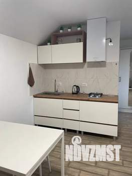 Студия квартира, посуточно, 40м2, 2/2 этаж