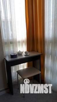 Студия квартира, посуточно, 30м2, 1/3 этаж