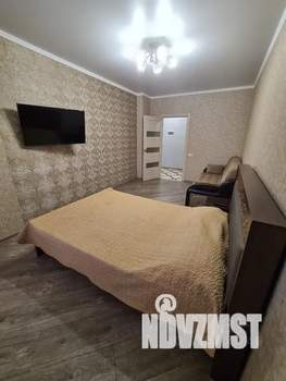 1-к квартира, посуточно, 38м2, 2/9 этаж