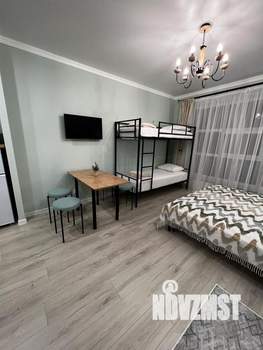 Студия квартира, посуточно, 30м2, 1/3 этаж