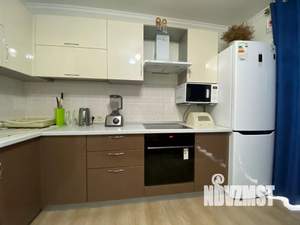 1-к квартира, посуточно, 42м2, 3/3 этаж