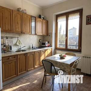 3-к квартира, посуточно, 60м2, 2/5 этаж