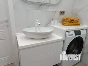 Студия квартира, посуточно, 42м2, 1/7 этаж