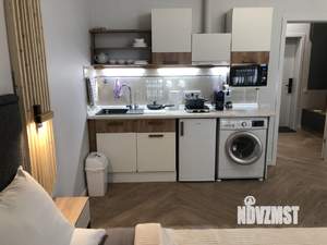Студия квартира, посуточно, 40м2, 1/8 этаж