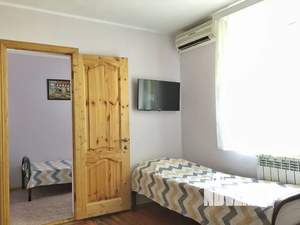 2-к квартира, посуточно, 50м2, 1/1 этаж