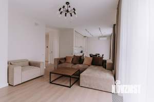 2-к квартира, посуточно, 68м2, 1/1 этаж