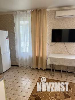 1-к квартира, посуточно, 37м2, 1/8 этаж