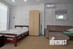 Студия квартира, посуточно, 35м2, 1/2 этаж