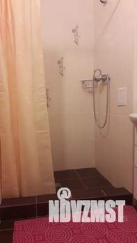 Студия квартира, посуточно, 30м2, 1/3 этаж