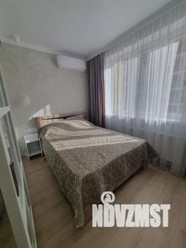 1-к квартира, посуточно, 40м2, 10/18 этаж