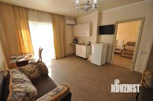 3-к квартира, посуточно, 47м2, 1/1 этаж