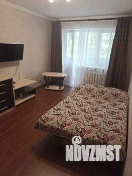 1-к квартира, посуточно, 32м2, 4/5 этаж