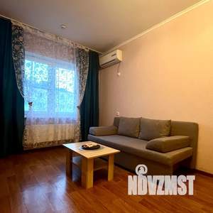 1-к квартира, посуточно, 40м2, 7/9 этаж