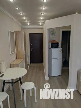 Студия квартира, посуточно, 25м2, 1/4 этаж
