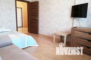 1-к квартира, посуточно, 35м2, 5/19 этаж