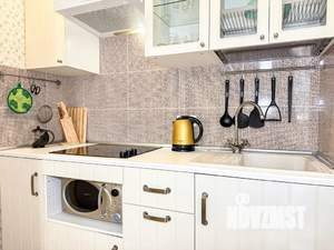 1-к квартира, посуточно, 49м2, 6/10 этаж