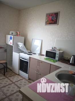 1-к квартира, посуточно, 36м2, 4/16 этаж