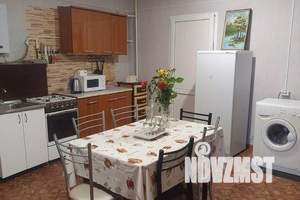4-к квартира, посуточно, 80м2, 1/3 этаж