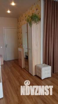 Студия квартира, посуточно, 40м2, 7/10 этаж