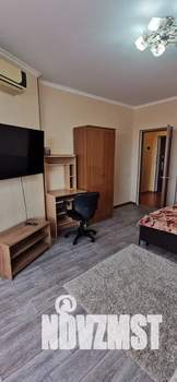 1-к квартира, посуточно, 39м2, 7/9 этаж