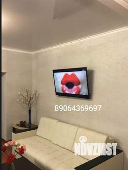 Студия квартира, посуточно, 37м2, 1/3 этаж