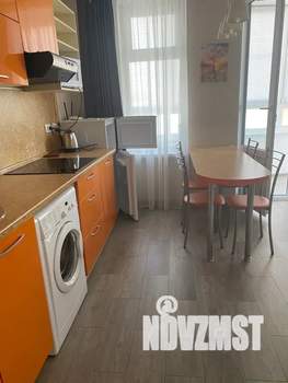 Студия квартира, посуточно, 33м2, 1/16 этаж