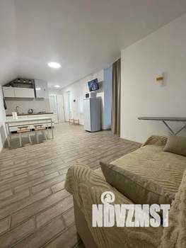 Студия квартира, посуточно, 40м2, 2/2 этаж