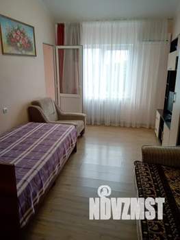 1-к квартира, посуточно, 42м2, 4/6 этаж