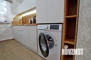 Студия квартира, посуточно, 35м2, 1/2 этаж