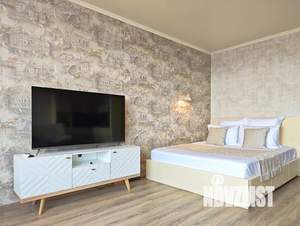 Студия квартира, посуточно, 43м2, 6/10 этаж