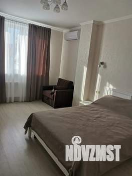 1-к квартира, посуточно, 38м2, 4/9 этаж