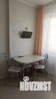 1-к квартира, посуточно, 38м2, 6/14 этаж