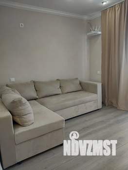 Студия квартира, посуточно, 25м2, 1/4 этаж