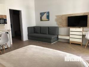 Студия квартира, посуточно, 40м2, 1/8 этаж